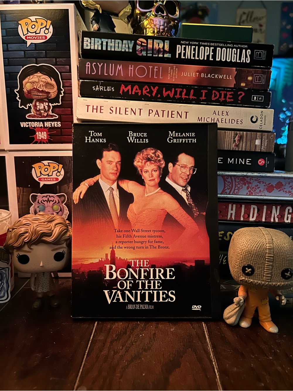The Bonfire of the Vanities DVD - Black & Red Cover